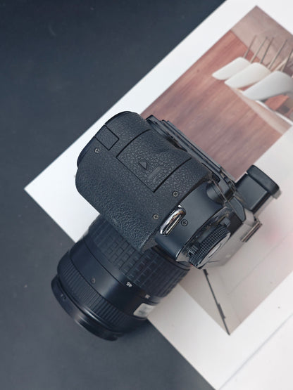 Used Panasonic Lumix DMC-L1 with Leica D Vario-Elmarit 14-50mm F2.8-3.5 ASPH. MEGA O.I.S. Camera [No charger]