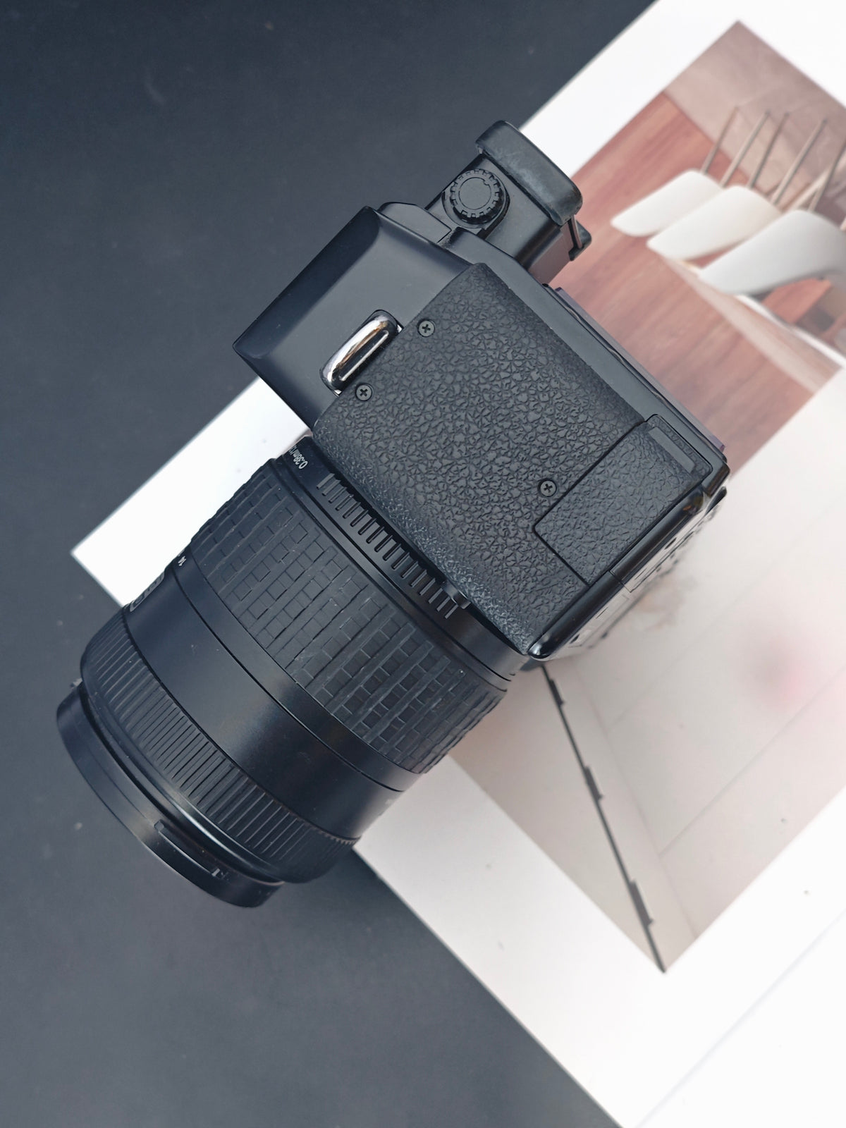 Used Panasonic Lumix DMC-L1 with Leica D Vario-Elmarit 14-50mm F2.8-3.5 ASPH. MEGA O.I.S. Camera [No charger]