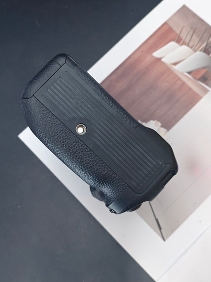 Used Sony α7RIII body ILCE-7RM3 [+VG-C3EM, JPN only, No charger]