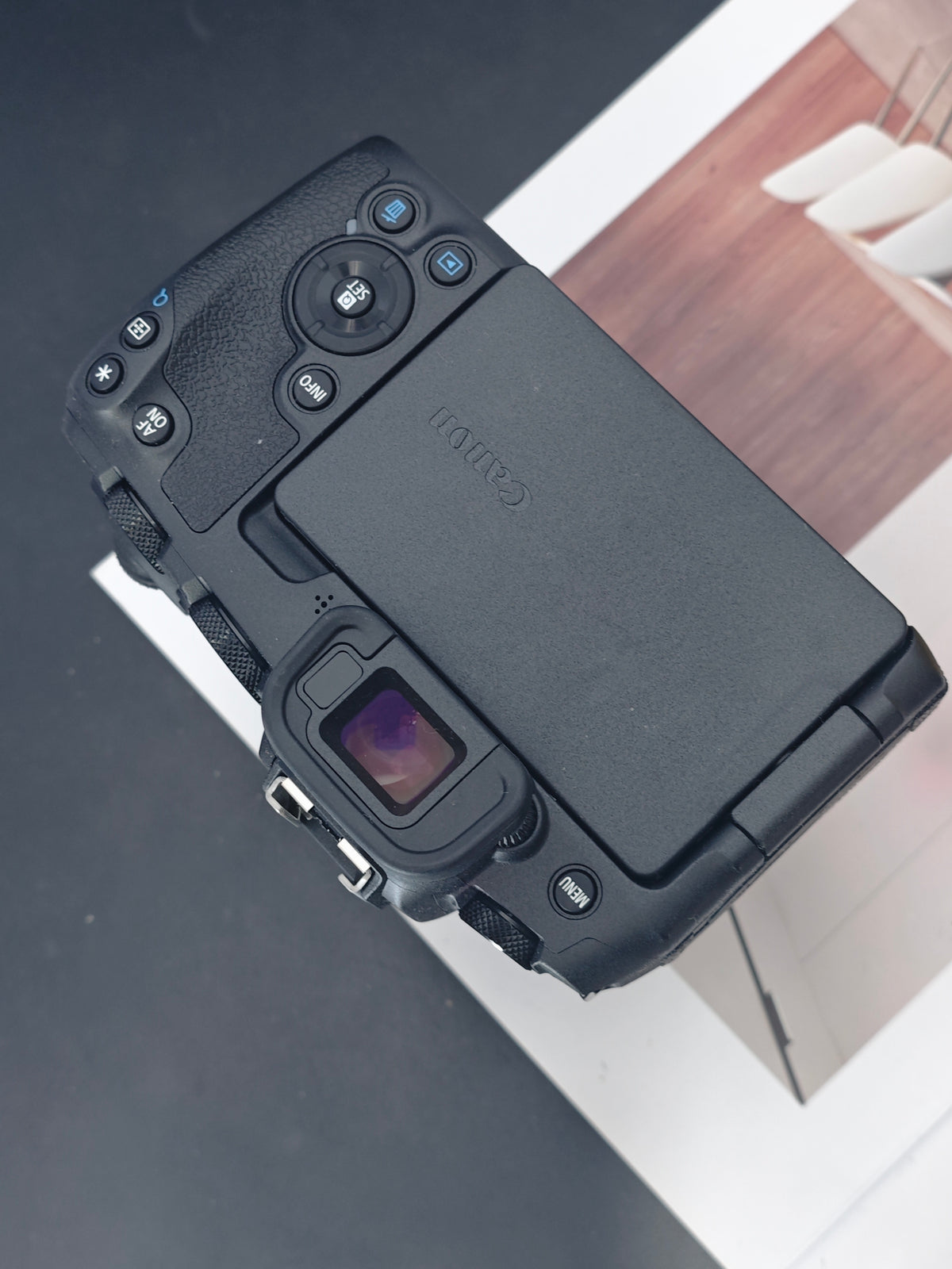 Used Canon EOS RP with Canon Lens RF 24-105mm F4-7.1 IS STM Digital Camera [No charger]