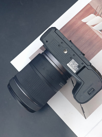 Used Canon EOS RP with Canon Lens RF 24-105mm F4-7.1 IS STM Digital Camera [No charger]