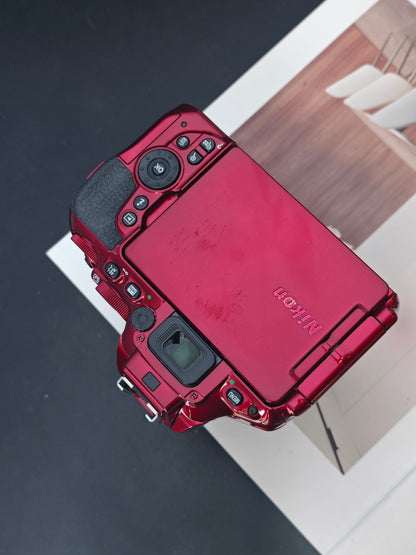 Used Nikon D5500 red with Nikon AF-S Nikkor 18-55mm F3.5-5.6 G II VR #2066899