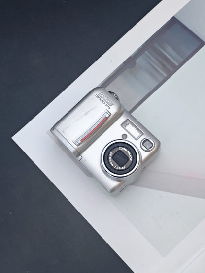 Used Nikon Coolpix 775 silver Digital Camera