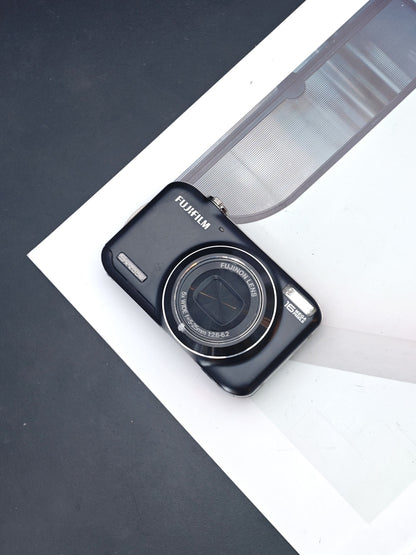*READ* Used FujiFilm Finepix JX400 black Digital Camera [No charger]