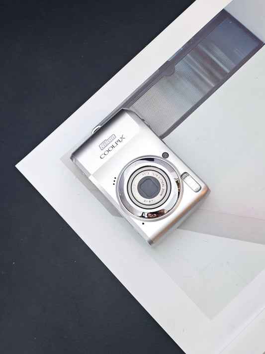 Used Nikon Coolpix L20 silver Digital Camera