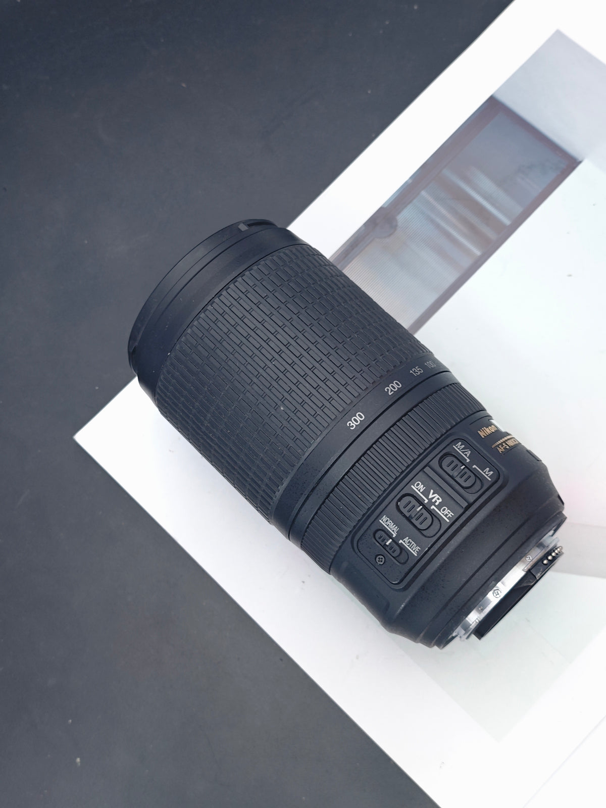 Nikon AF-S Nikkor 70-300mm F4.5-5.6 G ED VR #2297646