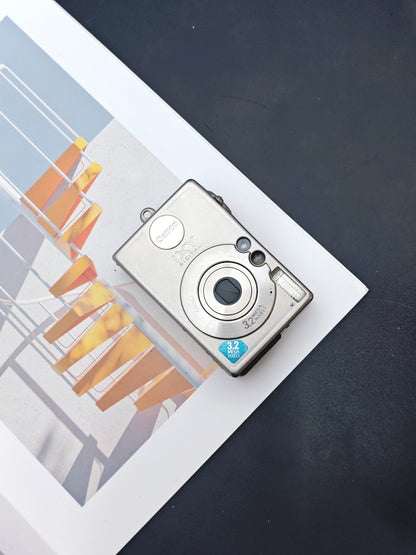 Used Canon IXY Digital 320 Digital Camera [No charger]