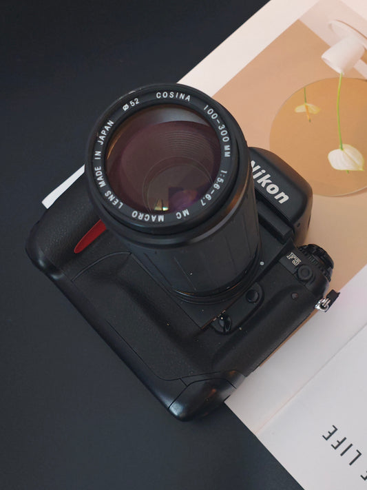 Nikon F5 with Cosina 100-300mm F5.6-6.7