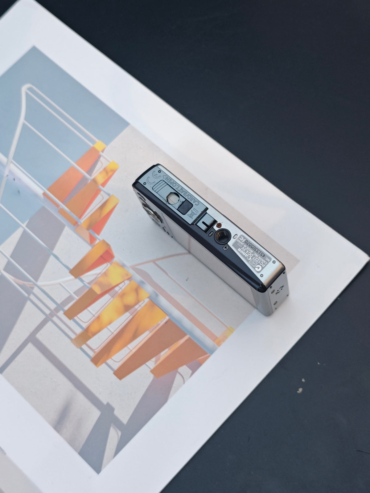 Canon IXY Digital 90 Digital Camera [No charger]