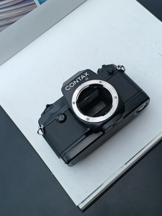 Contax 137 MD Quartz body