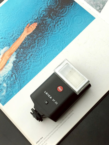 Leica SF20 Flash