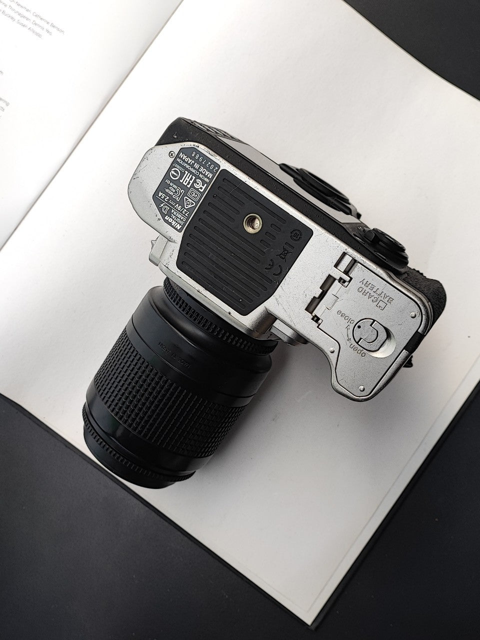 Used Nikon Df with Nikon AF Nikkor 80-200mm F4.5-5.6 D Digital Camera