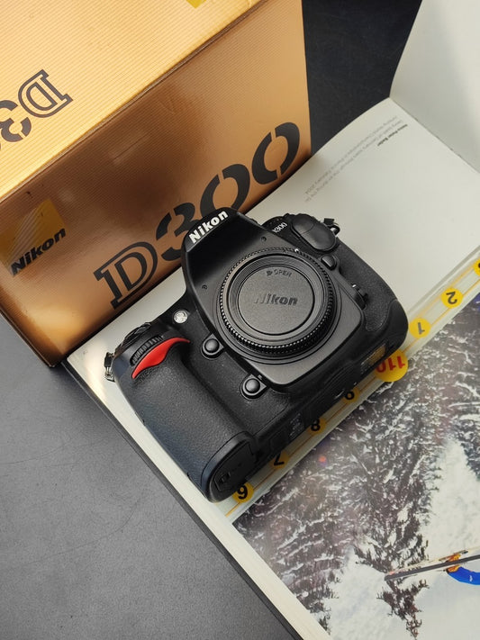 Nikon D300 with box