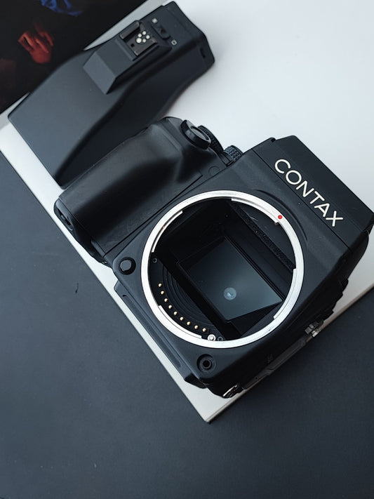 [Sold As-Is] Contax 645 body *ปุ่มถอดเลนส์หลุด*