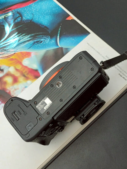 Used Sony α7III body Digital Camera [JPN only] #3041564