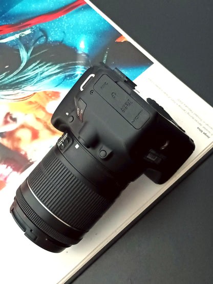 Used Canon EOS Kiss X7 with Canon Lens EF-S 18-55mm F3.5-5.6 IS STM [No charger]