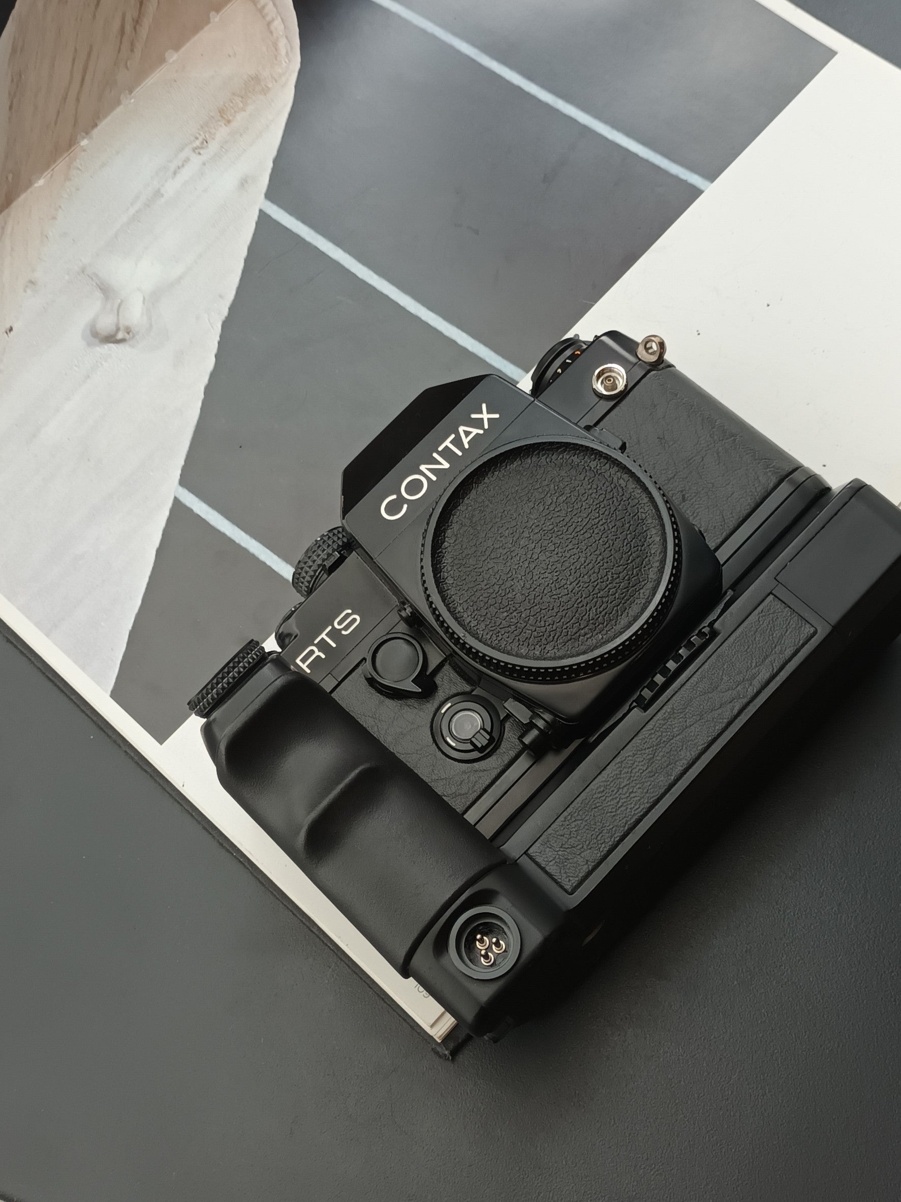 Contax RTSII Quartz with Winder W-3 – UNIT CAMERA SHOP | BKK
