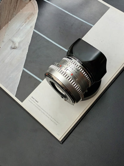 Hasselblad Carl Zeiss Planar 80mm F2.8 C with hood