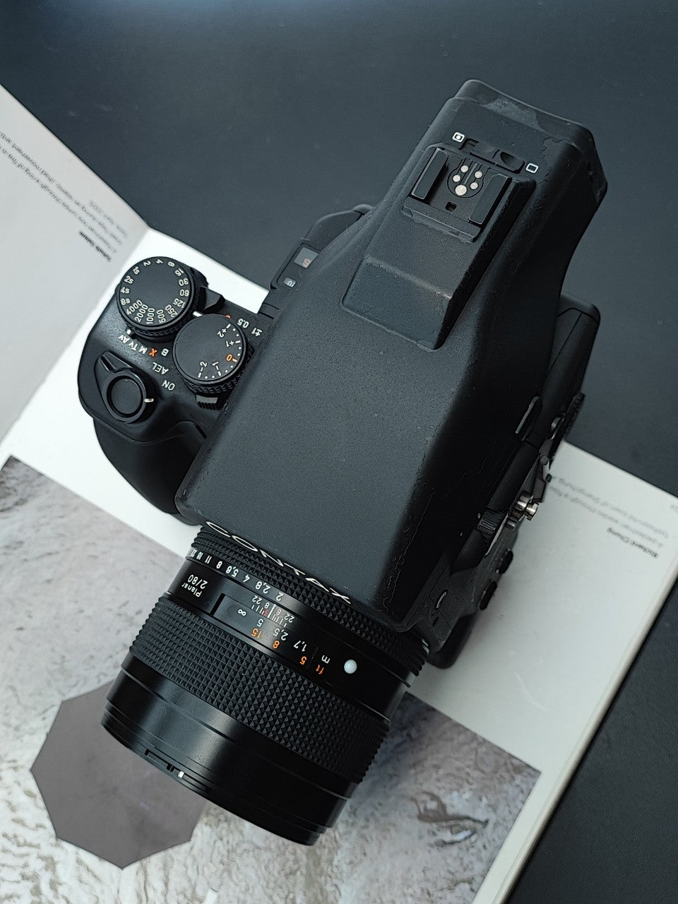 Contax 645 with Carl Zeiss Planar 80mm F2 T*