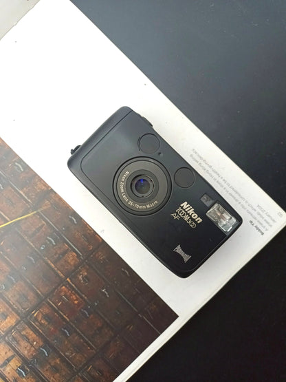 Nikon Zoom 300AF #4100547