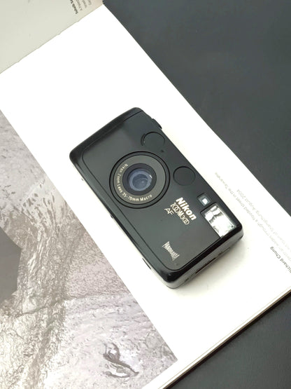 Nikon Zoom 300AF #4011053