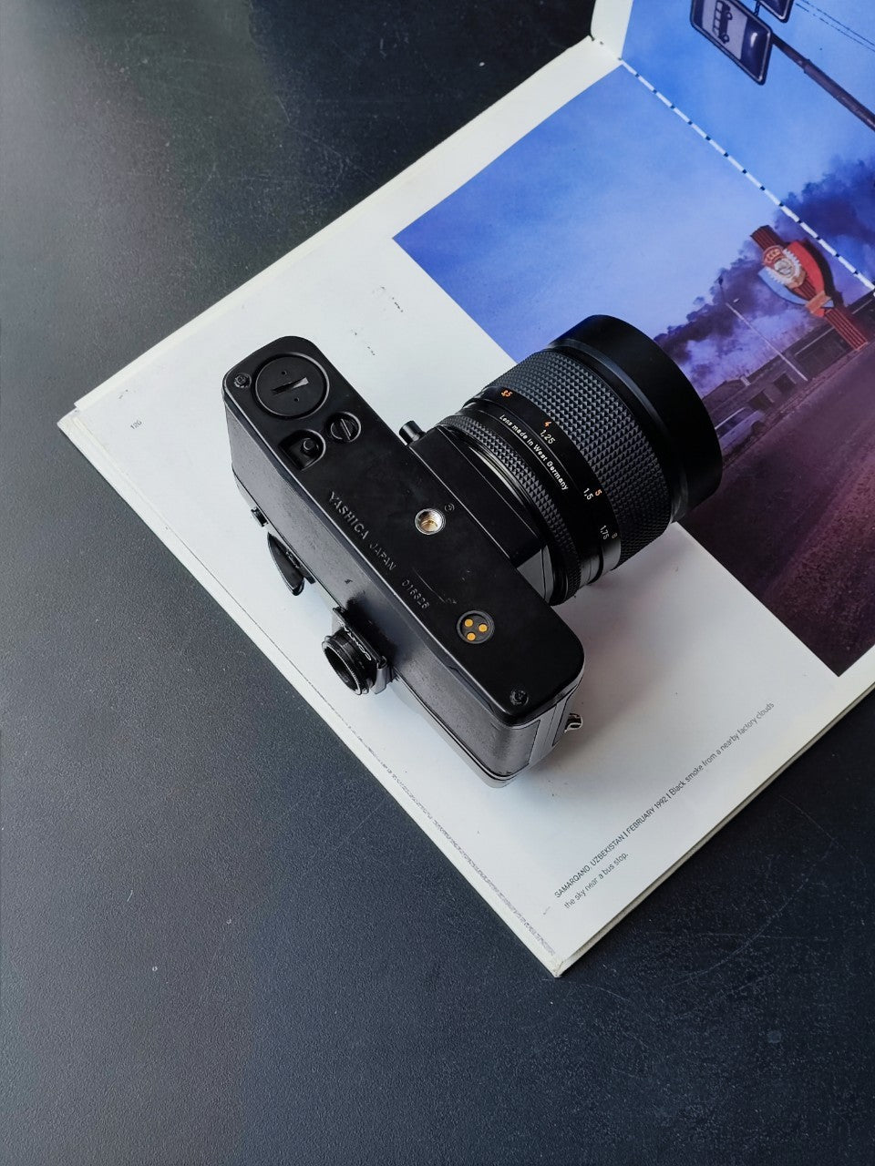 Contax RTS with Carl Zeiss Planar 85mm F1.4 T*