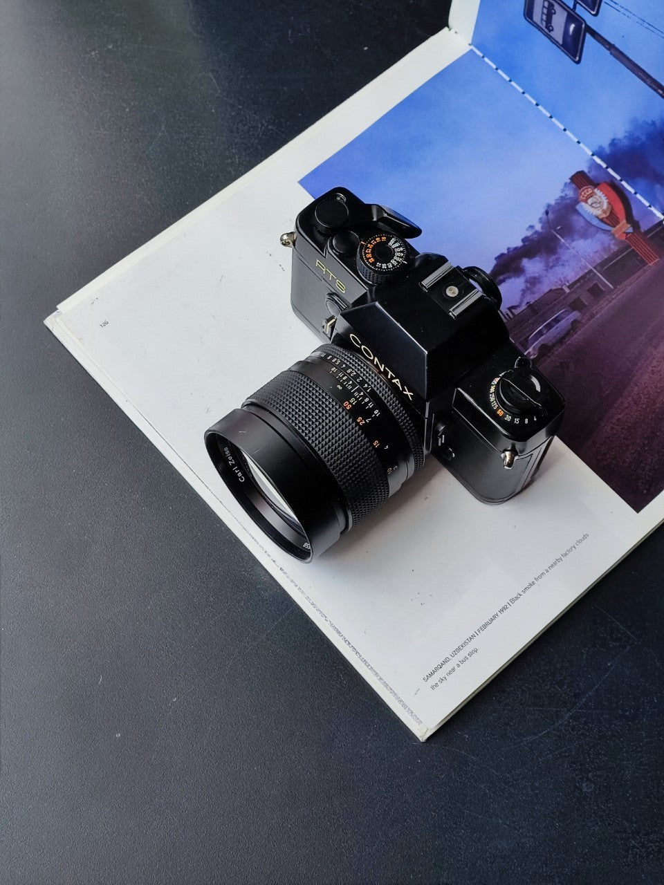 Contax RTS with Carl Zeiss Planar 85mm F1.4 T*