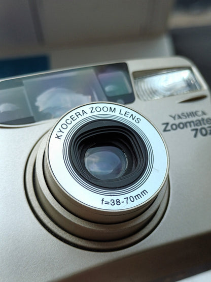 Yashica Zoomate 70E