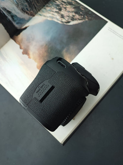 Used Canon EOS 7D Mark II body Digita Camera