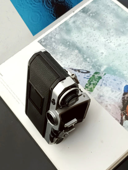 Nikon FE silver body