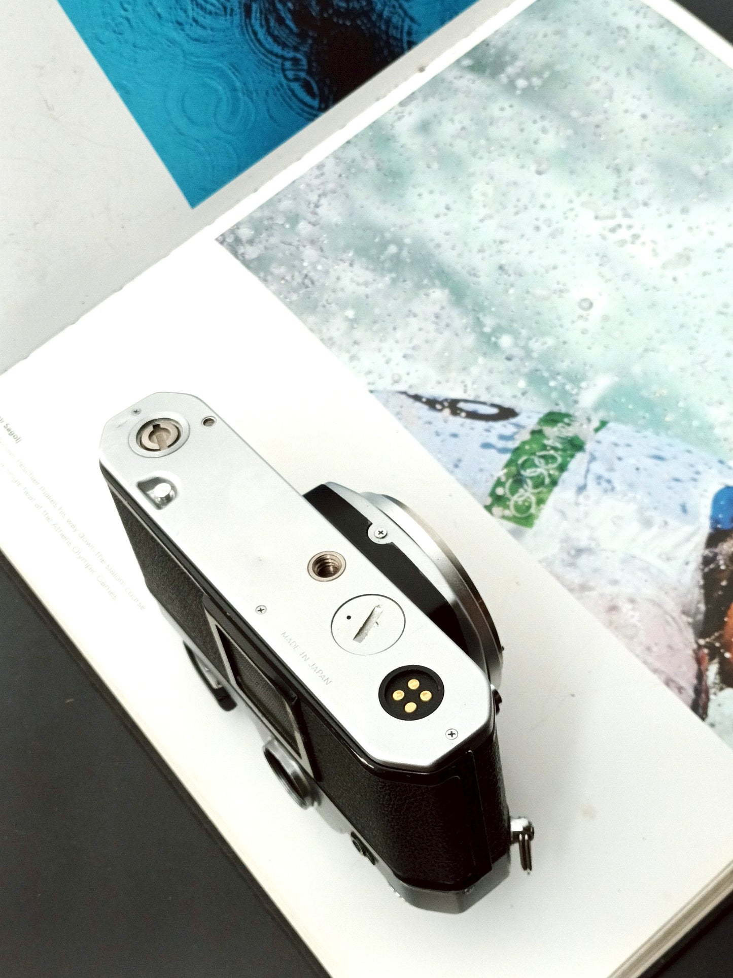 Nikon FE silver body