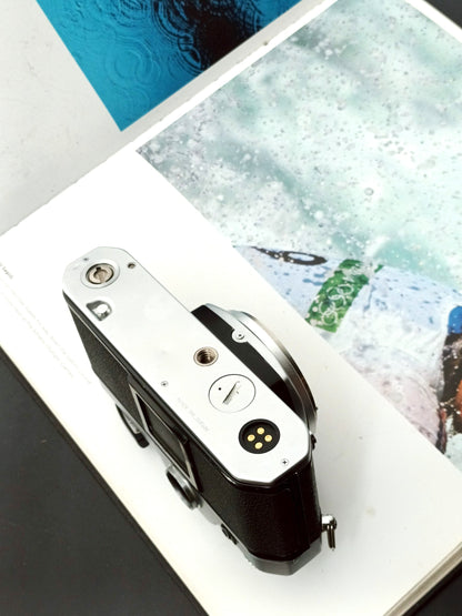 Nikon FE silver body