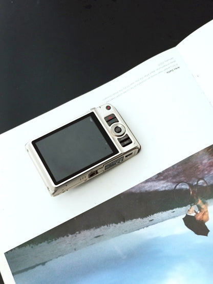 Used Casio EXILIM EX-H10 Digital Camera