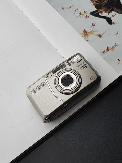 Kyocera Yashica Zoomate 115