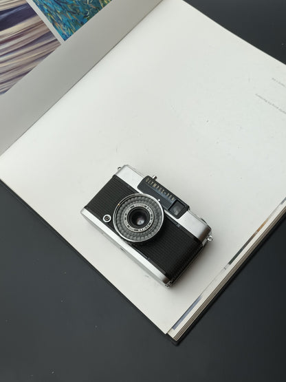 Olympus PEN EE-3