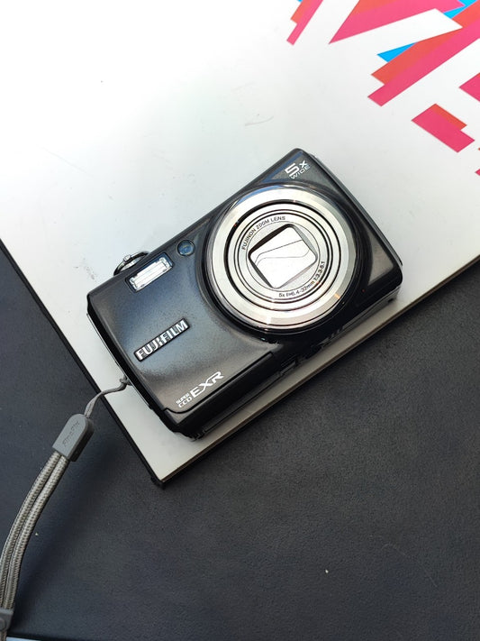 Used Fujifilm Finepix F200EXR Digital Camera