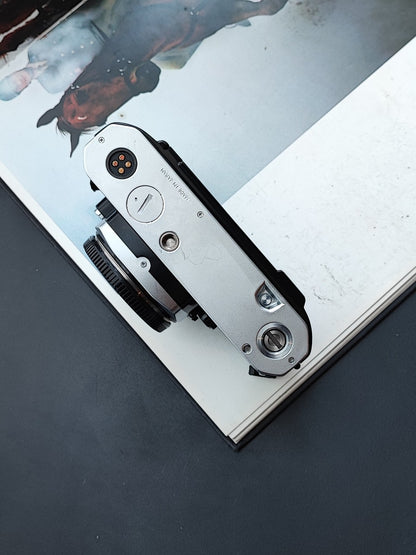 Nikon FE2 Silver body