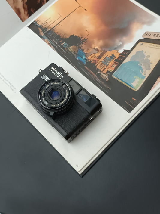 Minolta Hi-matic F Black