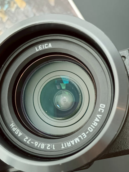 Used Panasonic Lumix DMC-FZ10 Digital Camera [JPN only]