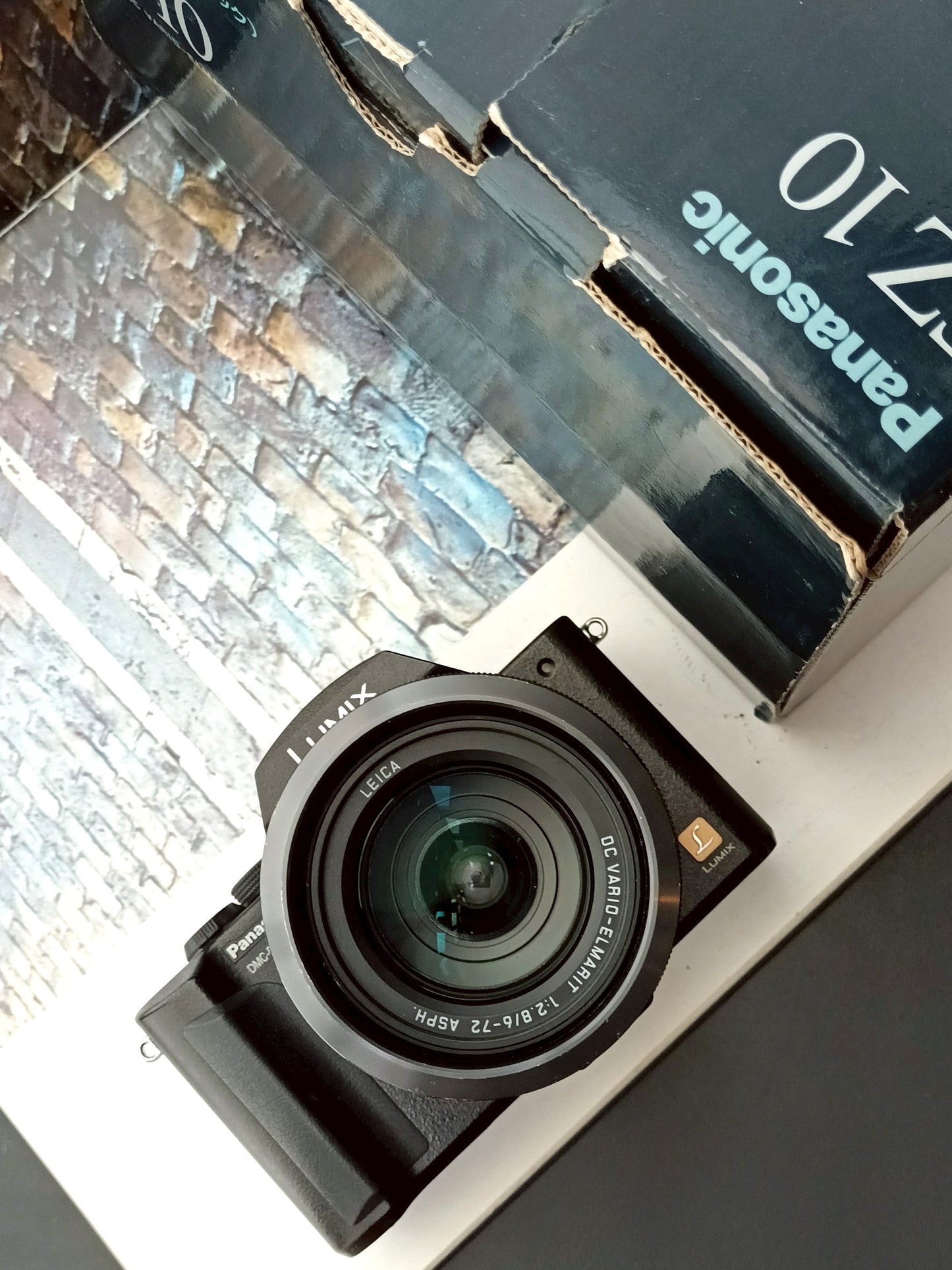 Used Panasonic Lumix DMC-FZ10 Digital Camera [JPN only]