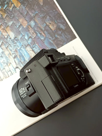 Used Panasonic Lumix DMC-FZ10 Digital Camera [JPN only]