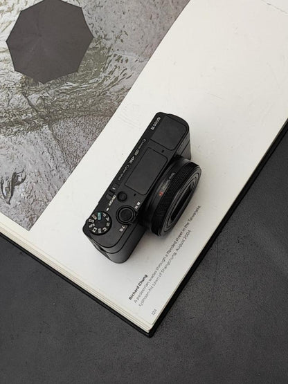 Used Sony Cyber-shot DSC-RX100M7 Digital Camera