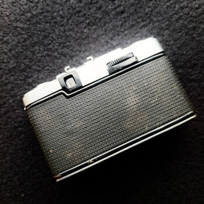 [Sold as-is] Olympus PEN EE-3