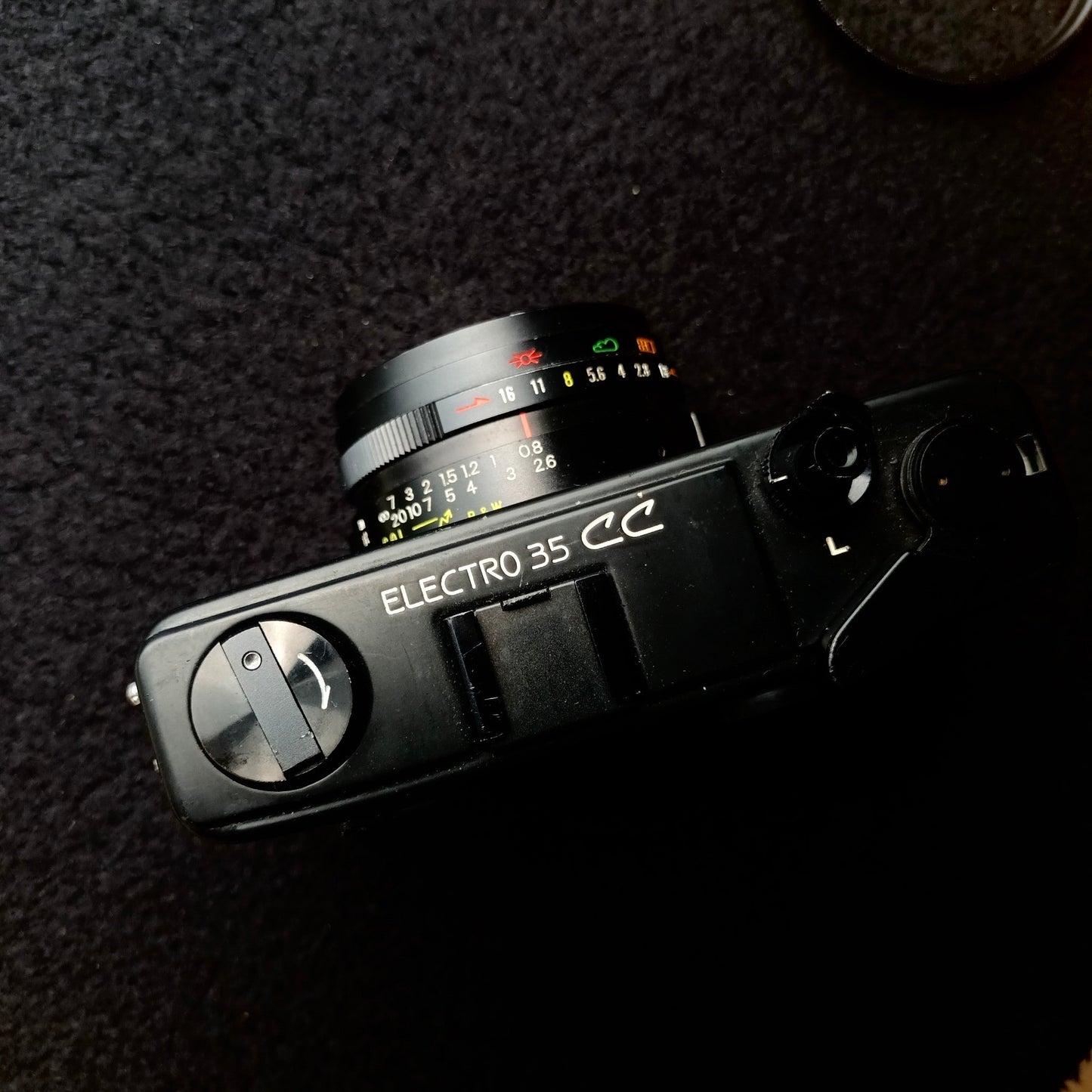 [Sold as-is] Yashica Electro 35 CC