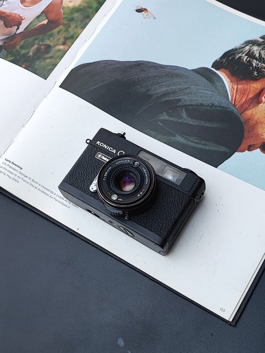 Konica C35 Flashmatic black