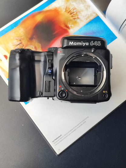 Mamiya 645 PRO body