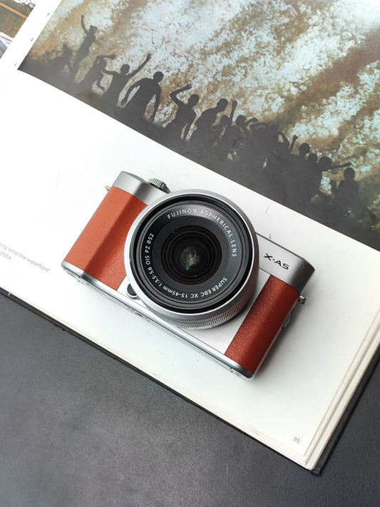 Used Fujifilm X-A5 with Fujinon Super EBC XC 15-45mm F3.5-5.6 OIS PZ Digital Camera
