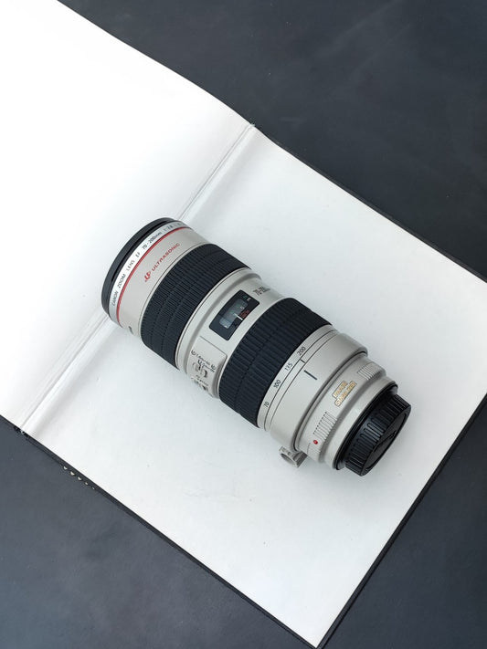 Canon Zoom Lens EF 70-200mm F2.8 L IS USM