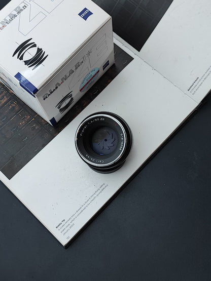 Carl Zeiss Planar 50mm F1.4 ZE T* [For Canon EF]