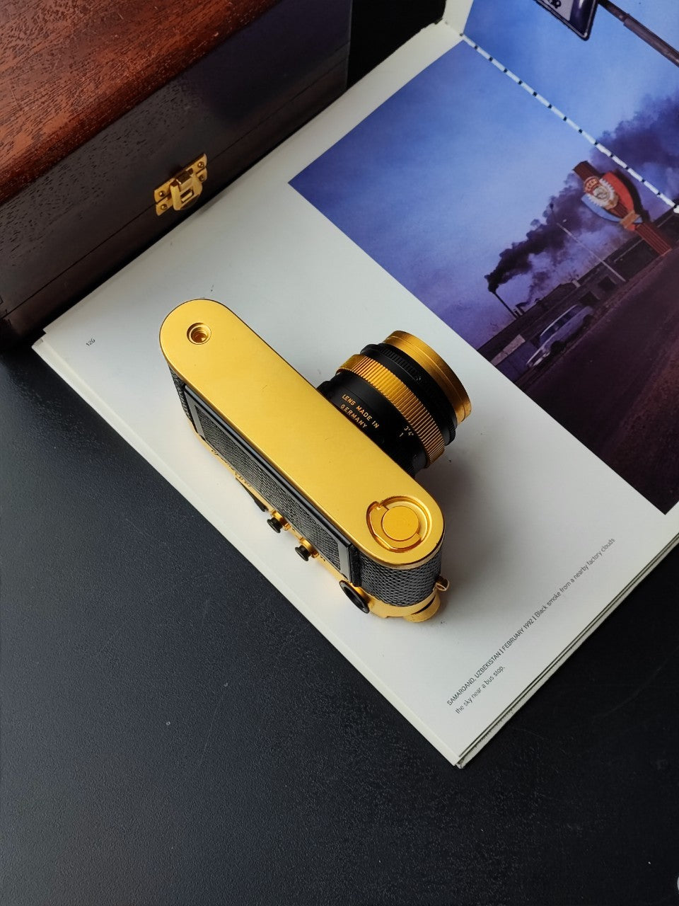 Leica M4-2 Gold limited with lens